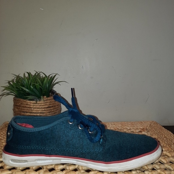 Columbia sneakers, size 8 - Picture 3 of 4